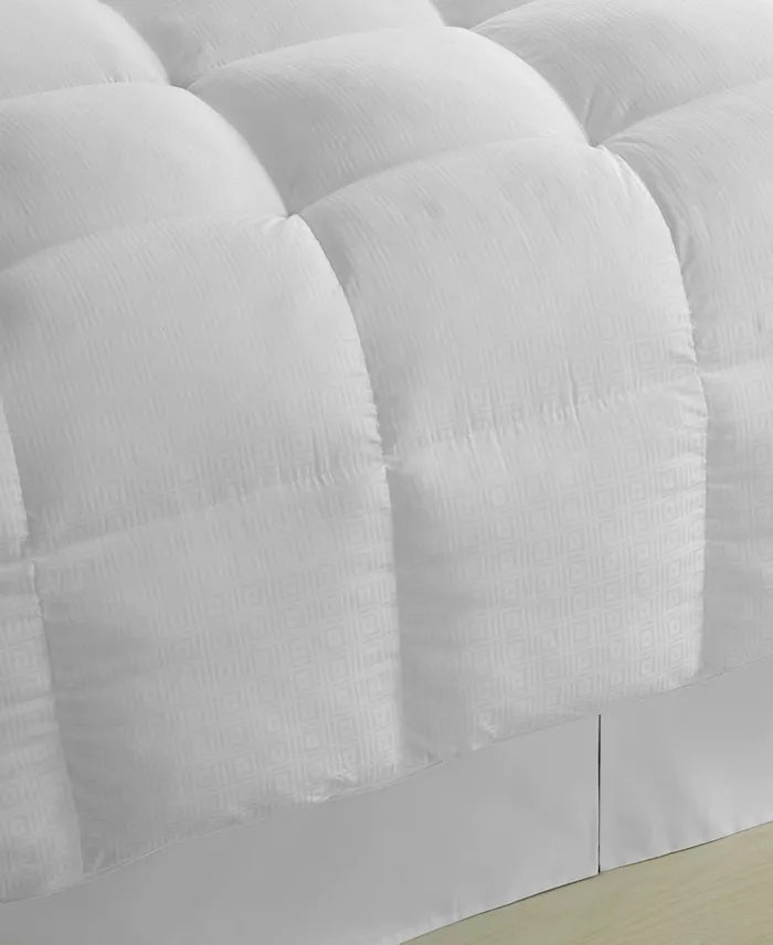 Hotel Collection Luxe Down Alternative Hypoallergenic Comforter – Full/Queen