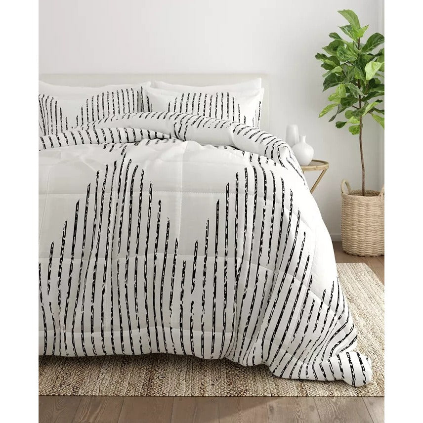ienjoy Home Ultra Soft Diamond Stripe 3Pc. Queen  Comforter Set  Black and White