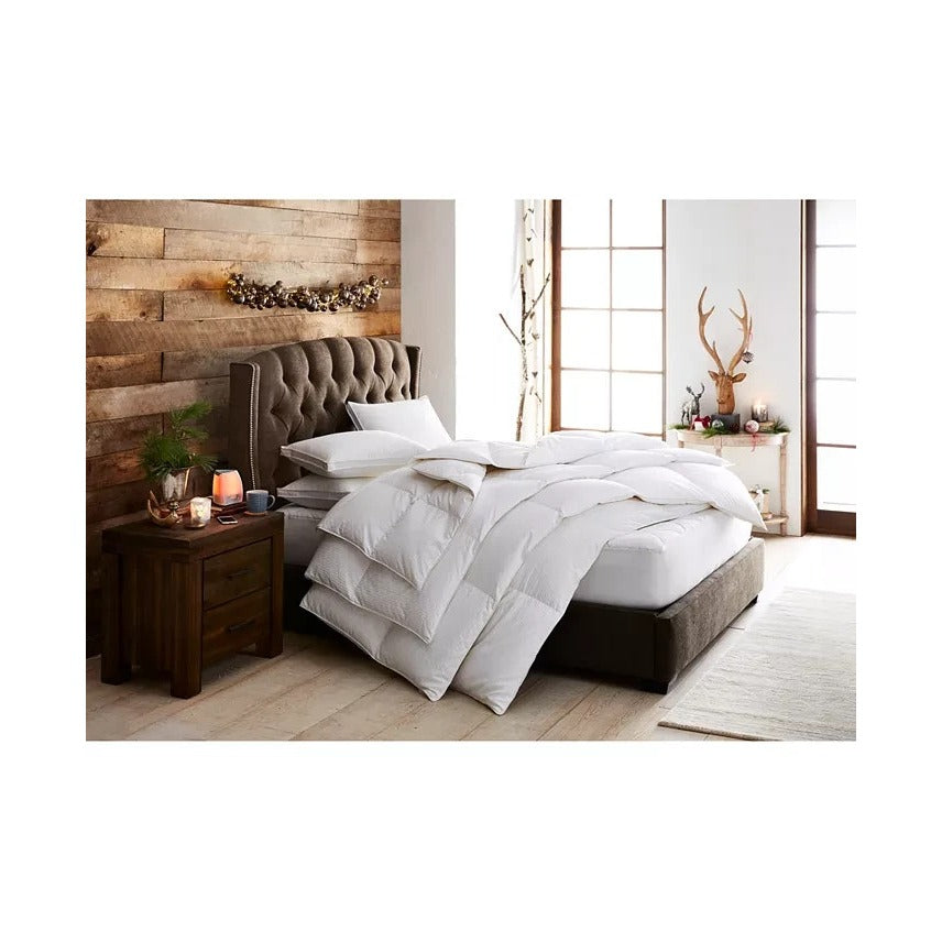 Hotel Collection European White Goose Down Lightweight Queen Comforter MSRP $720