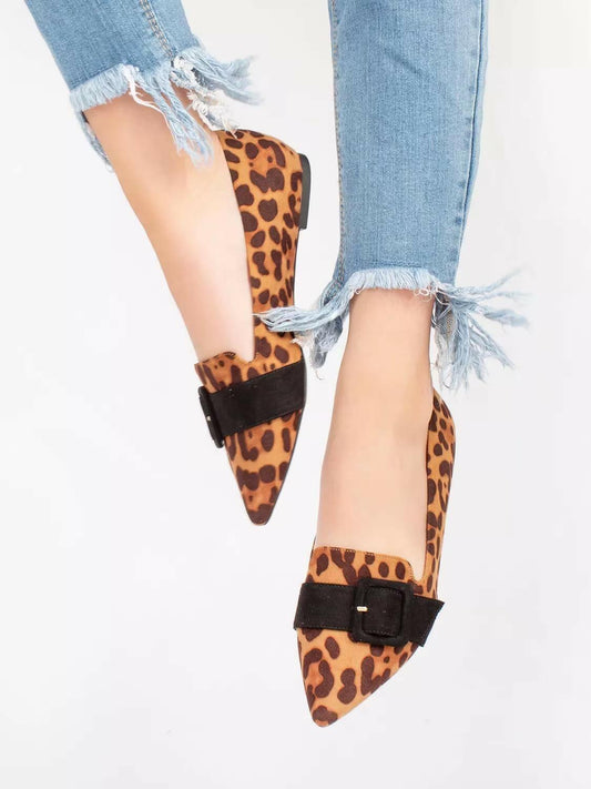 Journee Collection Audrey Flats – Women’s Leopard Faux Suede, Size 7