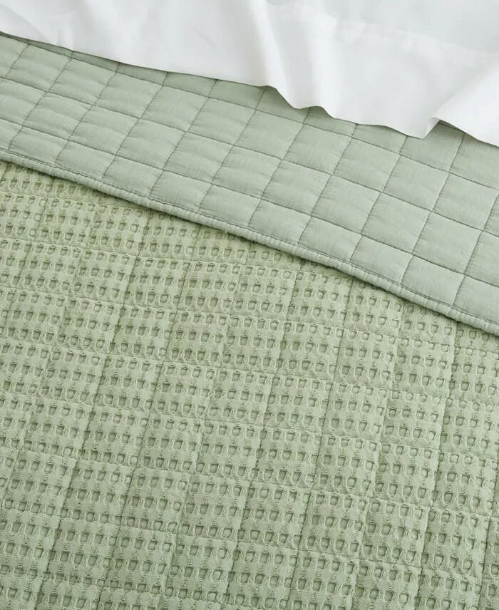 Levtex Mills Waffle Classic 3 Piece Bedspread Set King Green MSRP $490