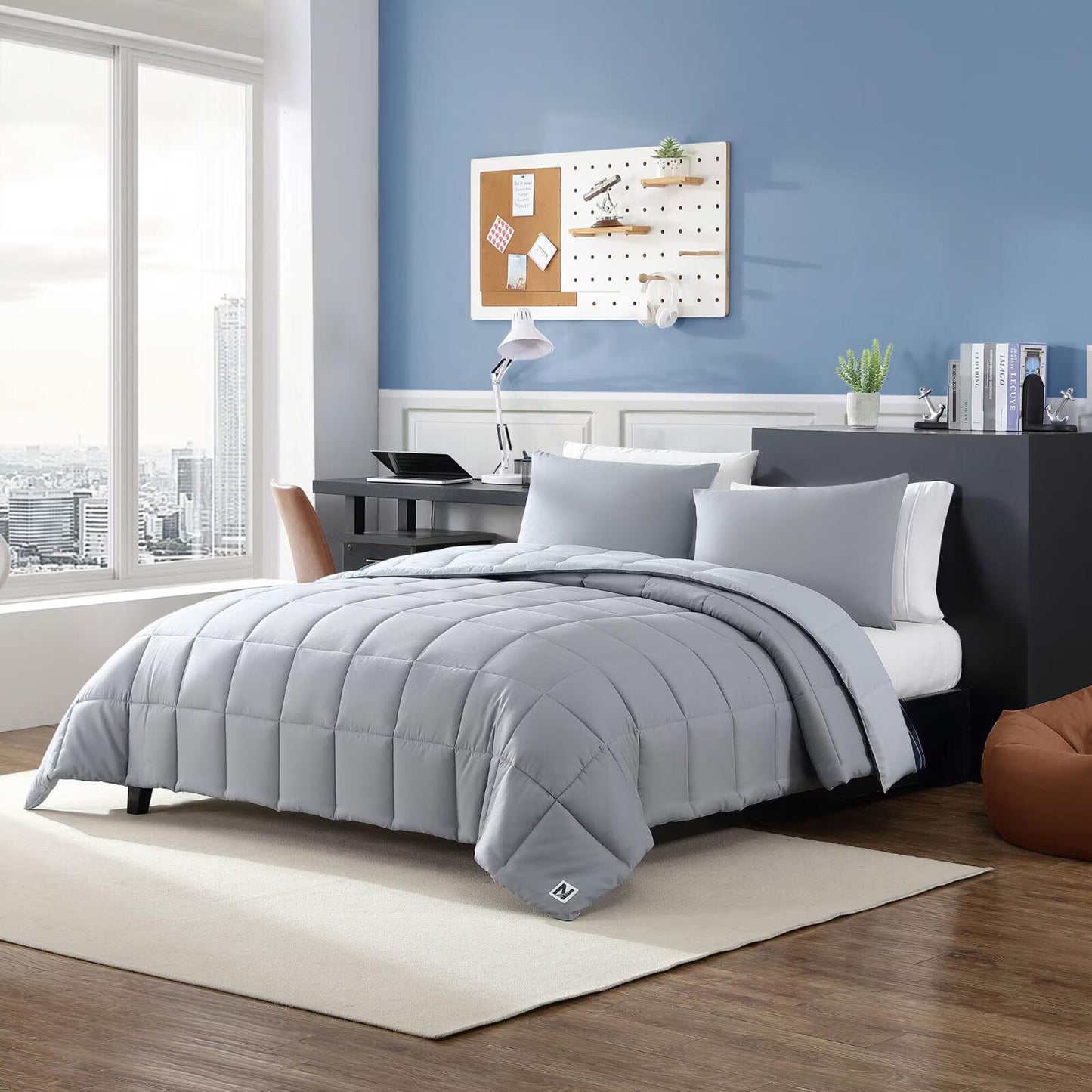 Longdale King Reversible Comforter and Sham Set White New MSRP $129
