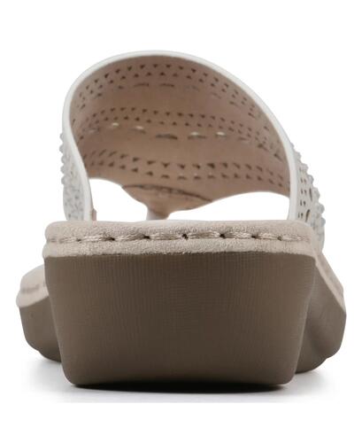Cliffs by White Mountain Comate Wedge Sandals – Women’s White 9.5 Wide