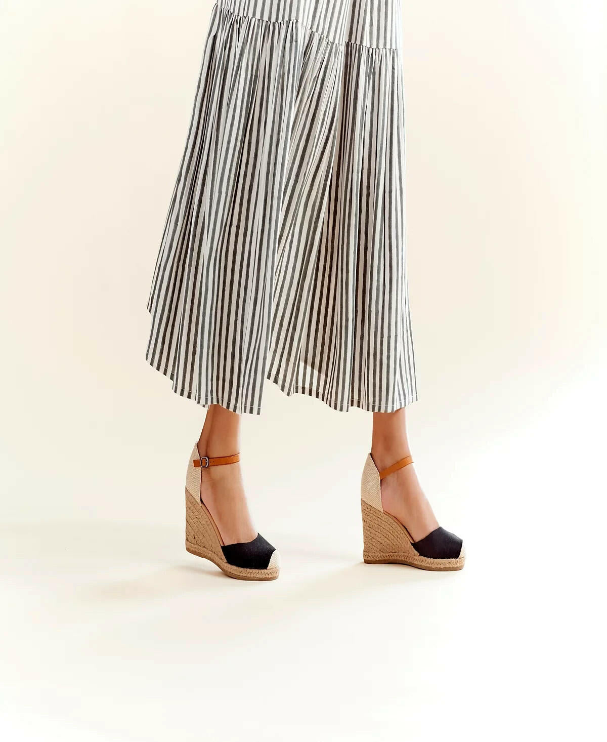 White Mountain Womens Mamba Espadrille Wedge Sandals Black Size 9 MSRP $79