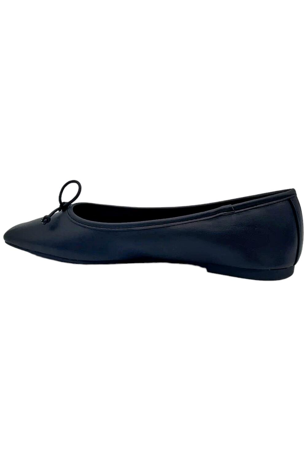 ON 34TH Women's Naomie Ballet Flats Black $70
