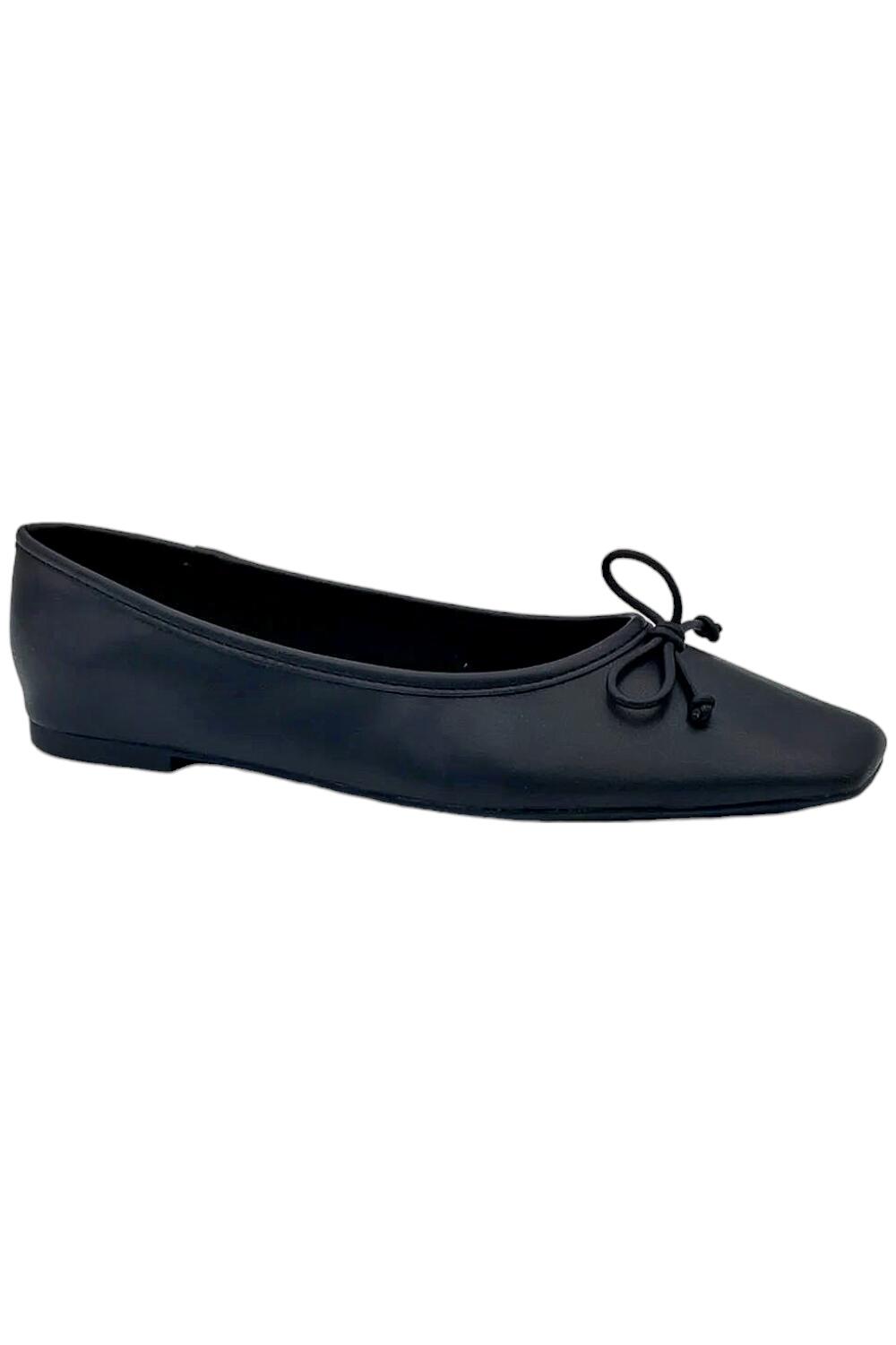 ON 34TH Women's Naomie Ballet Flats Black $70
