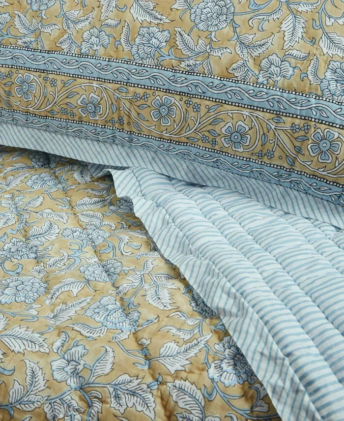 Charter Club Nadia Quilt Set King Reversible Block Print Stripes $385