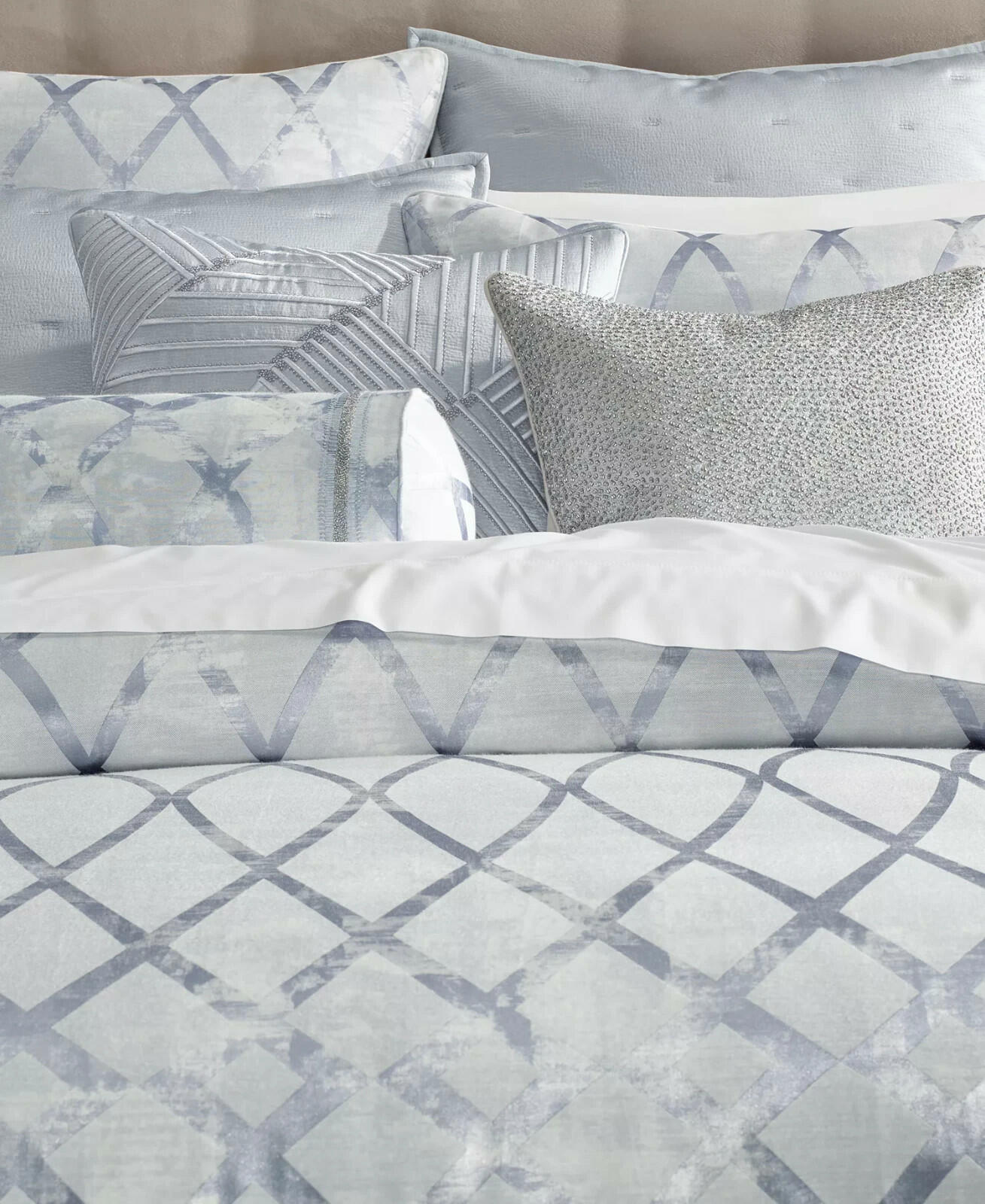 Hotel Collection Dimensional Comforter Set Full Queen Blue MSRP $550