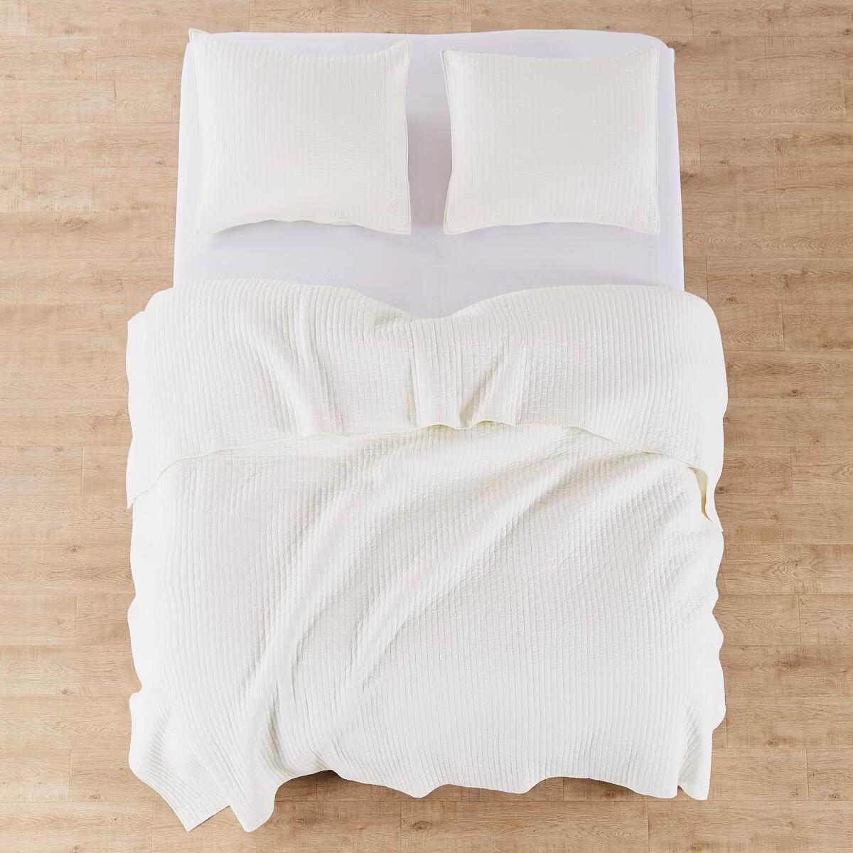 Industrial Shop Solid Quilt and Sham Set King Cream NEW $140.99