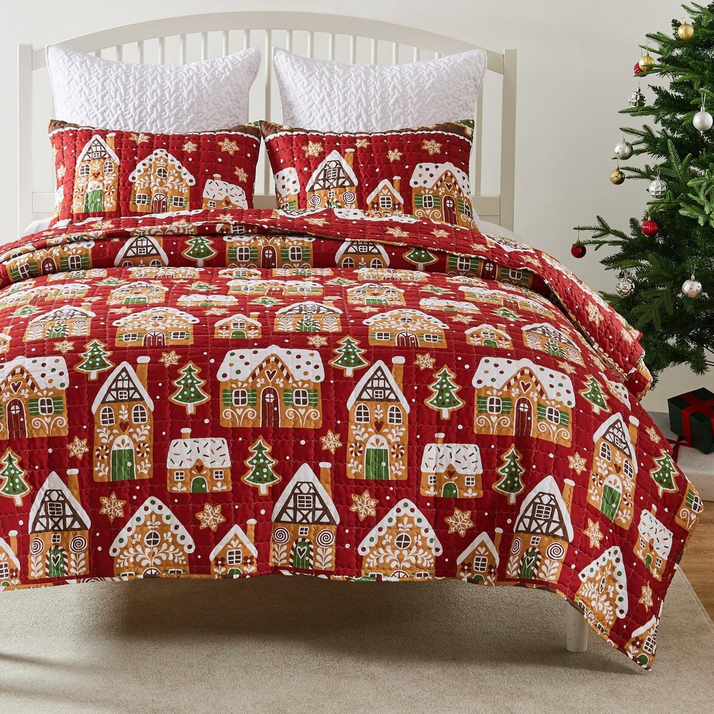 Greenland Home Gingerbread Lane Novelty Holiday Reversible Quilt Set, 3-Piece