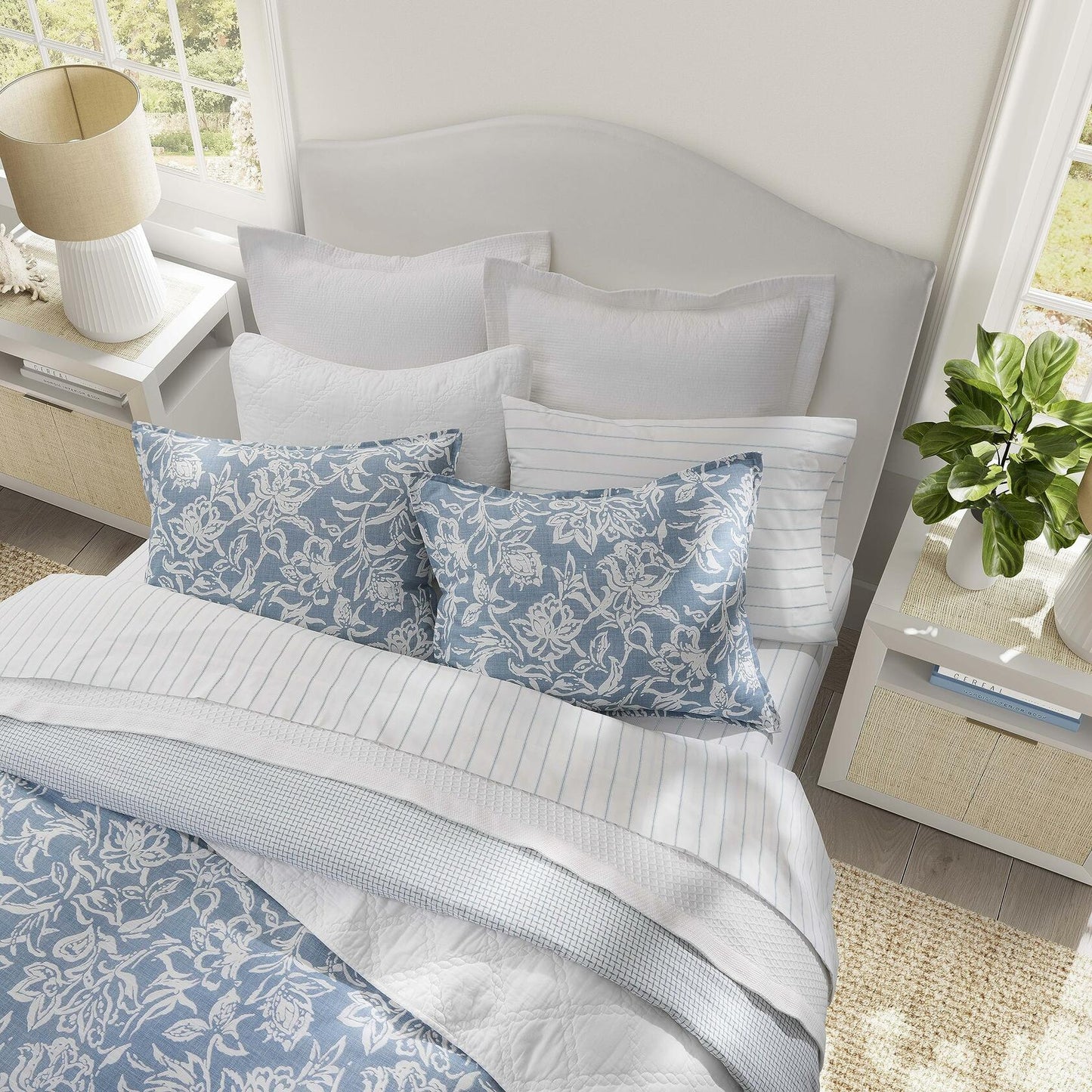 Nautica Tortola Reversible King Comforter Set Blue White 3 Piece MSRP $295