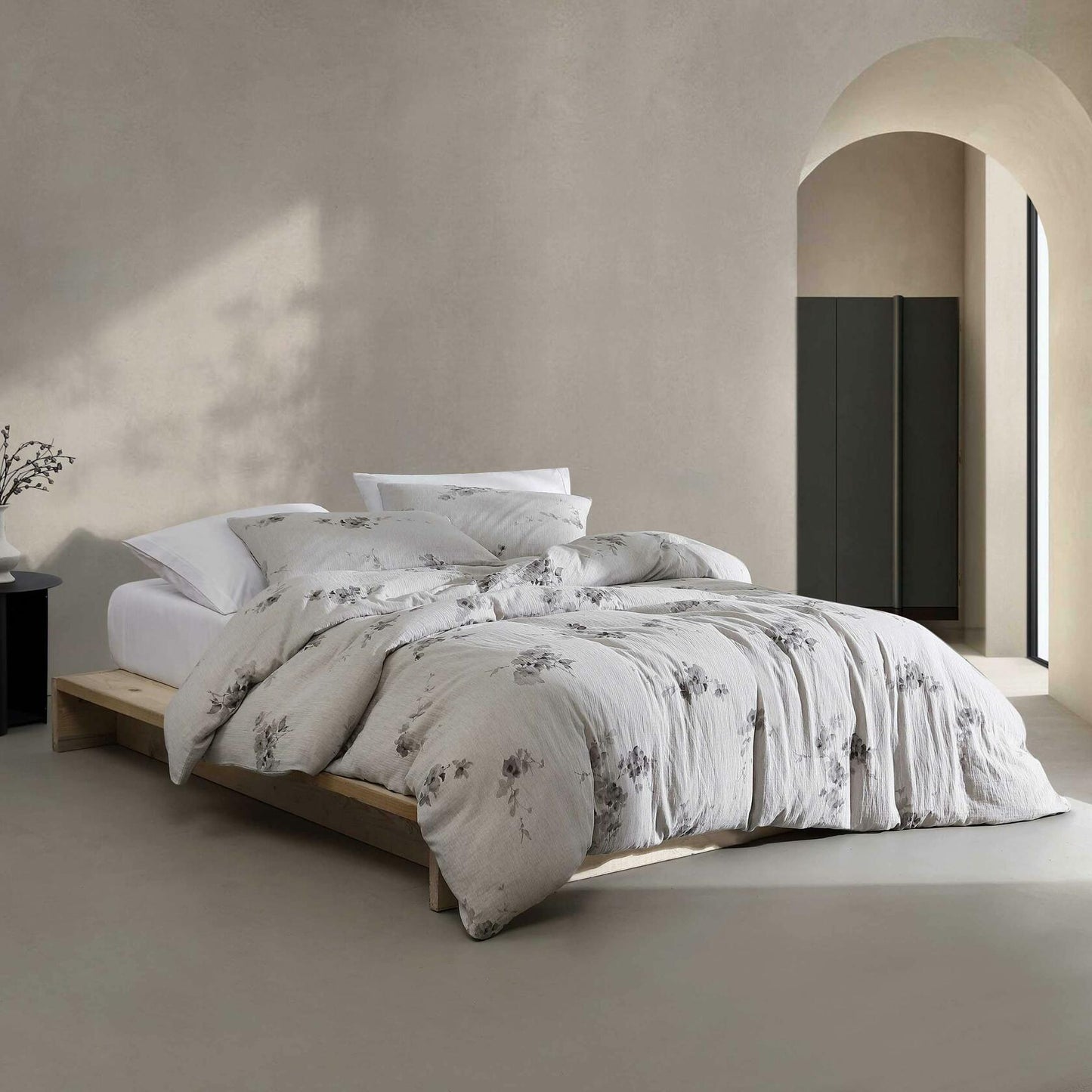 Calvin Klein Aquarelle Floral Cotton Melange Gauze 3 Piece Duvet Cover Set Queen $243