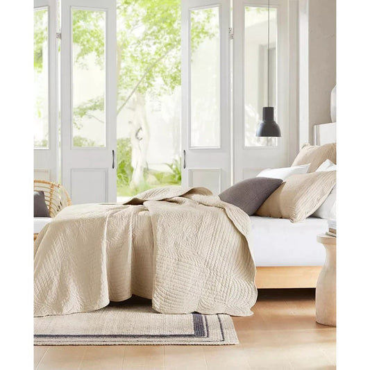 Madison Park Tuscany Reversible Scalloped Edge 3-Piece Quilt Set – Full/Queen –